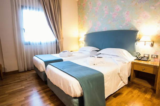 Bilder från hotellet Hotel Touring - nummer 1 av 51