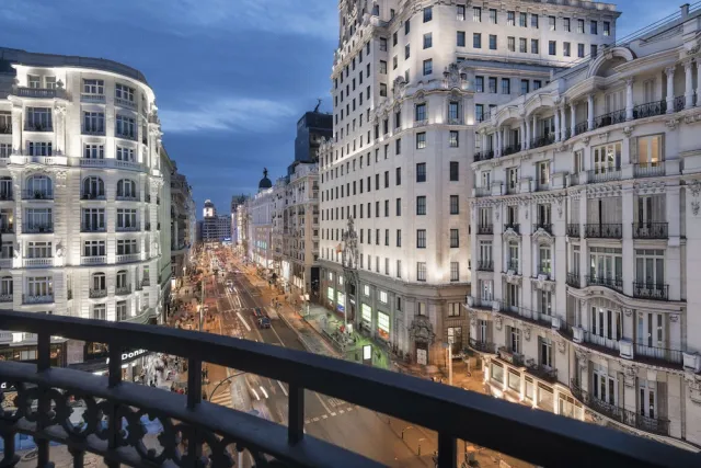 Bilder från hotellet NH Collection Madrid Gran Vía - nummer 1 av 53