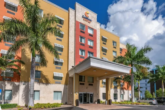 Bilder från hotellet Comfort Suites Fort Lauderdale Airport South & Cruise Port - nummer 1 av 25