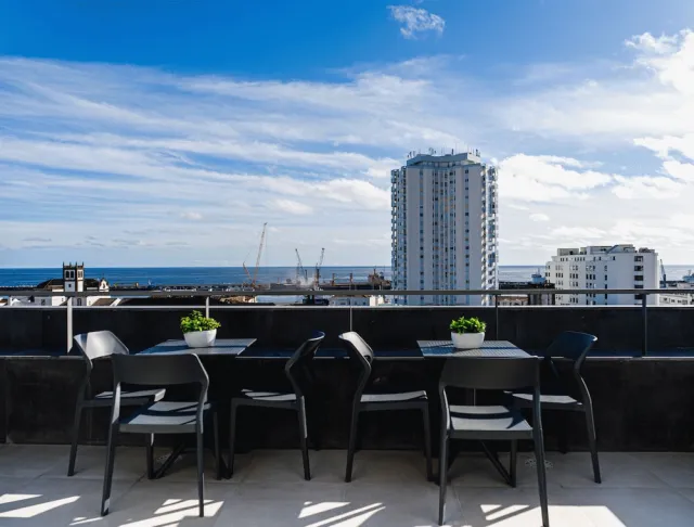 Bilder från hotellet Sky PDL - nummer 1 av 10