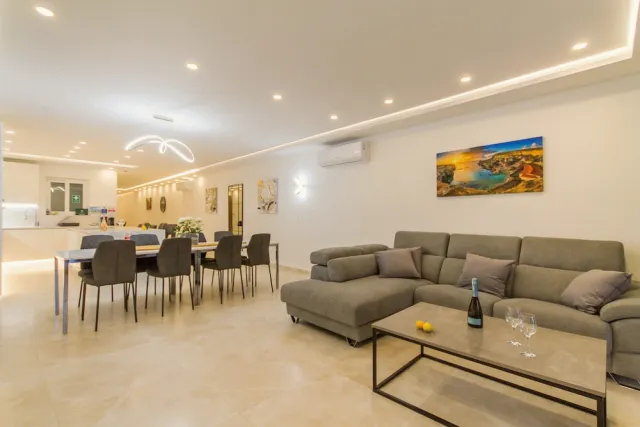 Bilder från hotellet Aquamarine Luxury Apartment Qawra - nummer 1 av 31