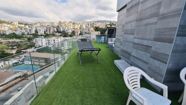Bilder från hotellet Studio Duplex Gazon sea View Dbayeh Prime Location - nummer 1 av 9