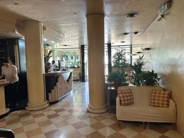 Bilder från hotellet HOTEL RAFFAELLO VENICE - nummer 1 av 38