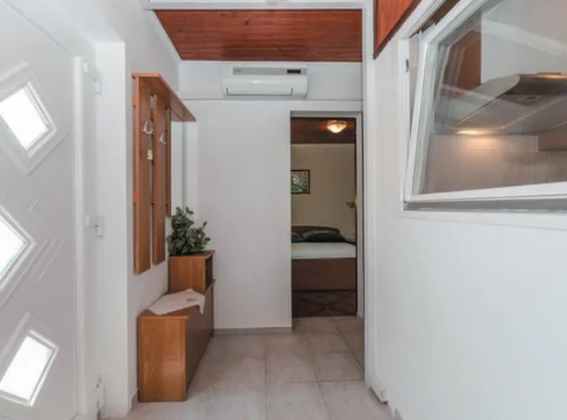 Bilder från hotellet Charming One Bedroom Apartment Povljana - nummer 1 av 10