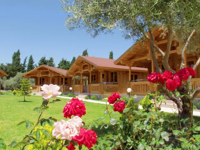 Bilder från hotellet Sandy's Studios Apartments & Log Villas - nummer 1 av 59