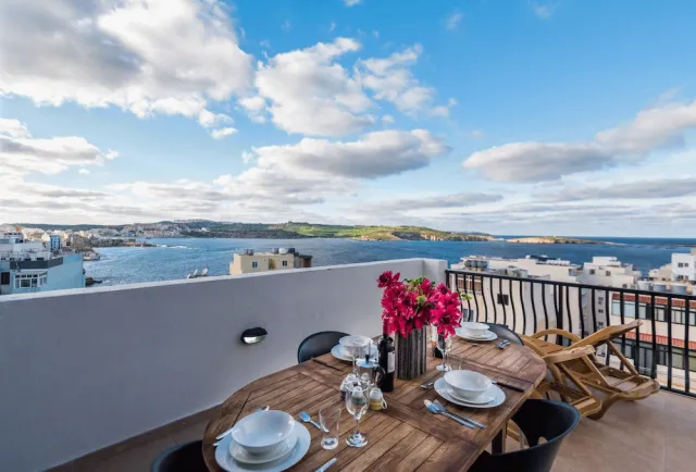 Bilder från hotellet Seashells 2 bedroom Apartment with sunny terrace with stunning panoramic sea views by Getaways Malta - nummer 1 av 43