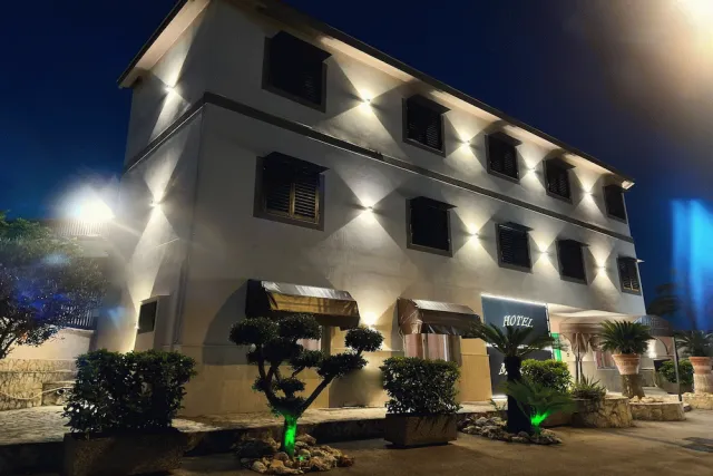 Bilder från hotellet Hotel Martini - nummer 1 av 34