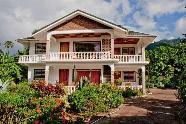Bilder från hotellet Villa de Roses - nummer 1 av 20