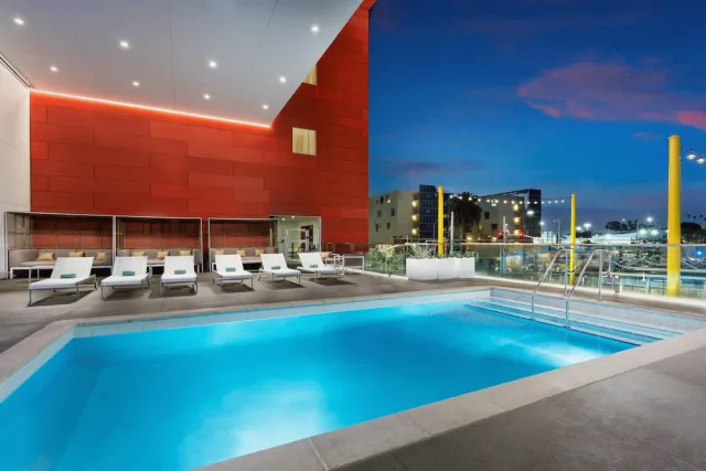 Bilder från hotellet Courtyard by Marriott Santa Monica - nummer 1 av 52