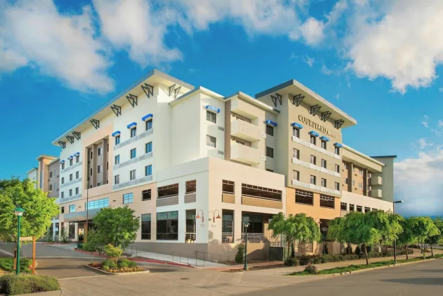 Bilder från hotellet Courtyard by Marriott Redwood City - nummer 1 av 33