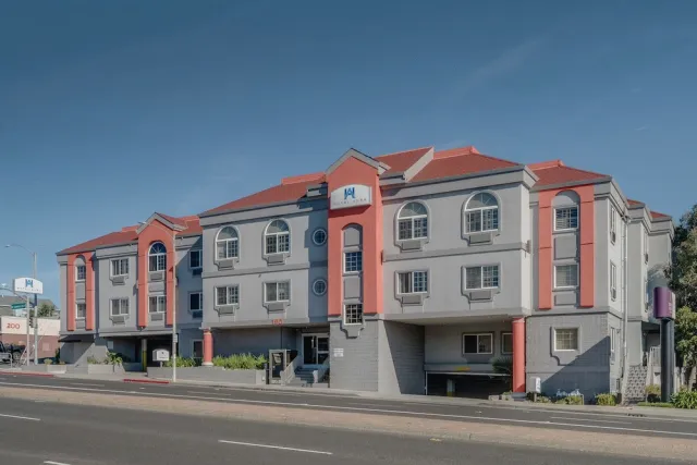 Bilder från hotellet Hotel Aura SFO - nummer 1 av 49