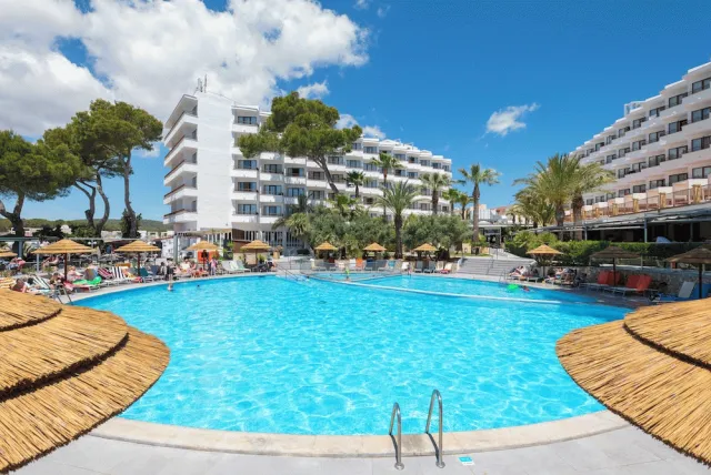 Bilder från hotellet Leonardo Royal Ibiza Santa Eulalia - nummer 1 av 88