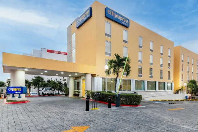 Bilder från hotellet City Express by Marriott Cancun - nummer 1 av 50