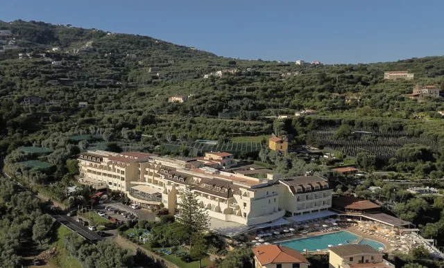 Bilder från hotellet Grand Hotel Vesuvio - nummer 1 av 81