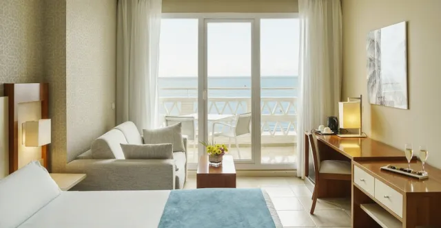 Bilder från hotellet Hotel ILUNION Fuengirola - nummer 1 av 94