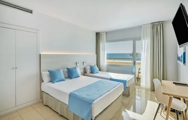 Bilder från hotellet URH Hotel Excelsior - nummer 1 av 43