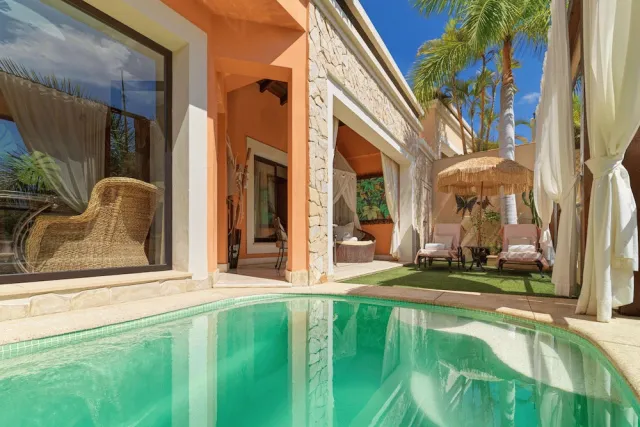 Bilder från hotellet Royal Garden Villas & Spa - nummer 1 av 100