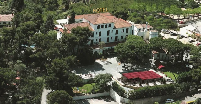 Bilder från hotellet Hotel El Castell - nummer 1 av 61