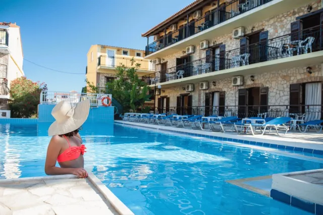 Bilder från hotellet Elena Studios - nummer 1 av 35