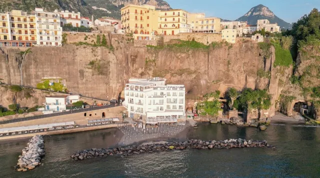 Bilder från hotellet Hotel Giosuè a mare - nummer 1 av 100