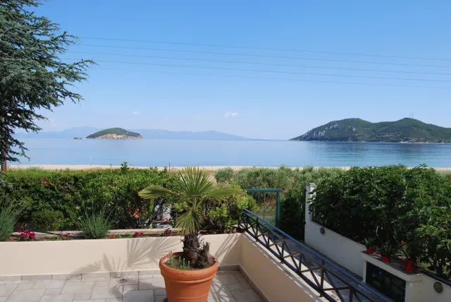 Bilder från hotellet Blue Crystal Villa - nummer 1 av 49