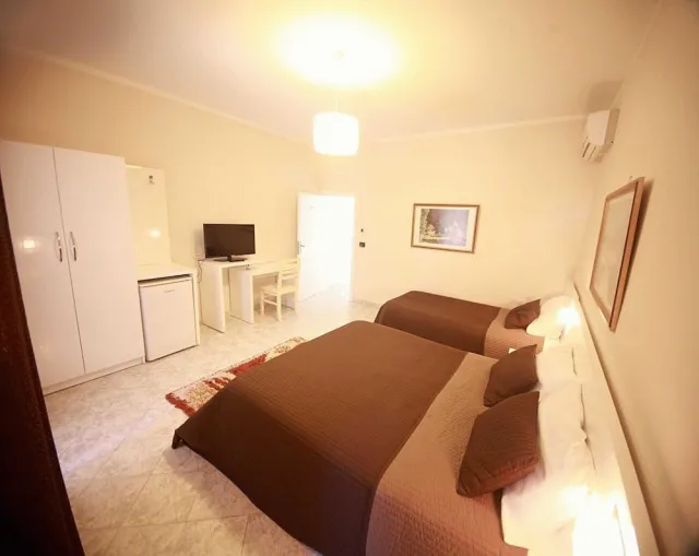Bilder från hotellet Hotel Nika - nummer 1 av 40