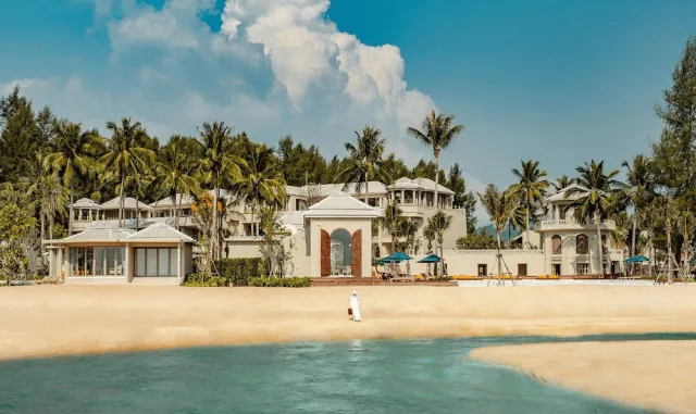 Bilder från hotellet Devasom Khao Lak Beach Resort & Villas - nummer 1 av 10