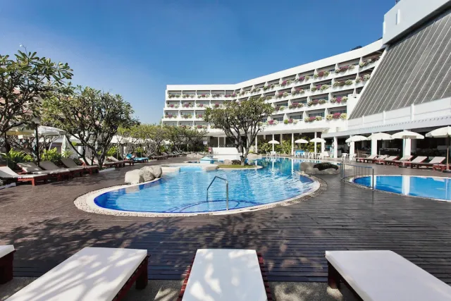 Bilder från hotellet The Cha-am Methavalai Hotel - nummer 1 av 64