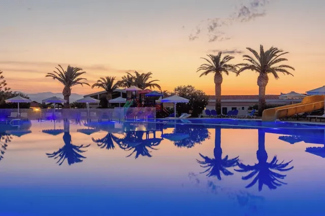 Bilder från hotellet Roda Beach Resort & Spa All-inclusive - nummer 1 av 48