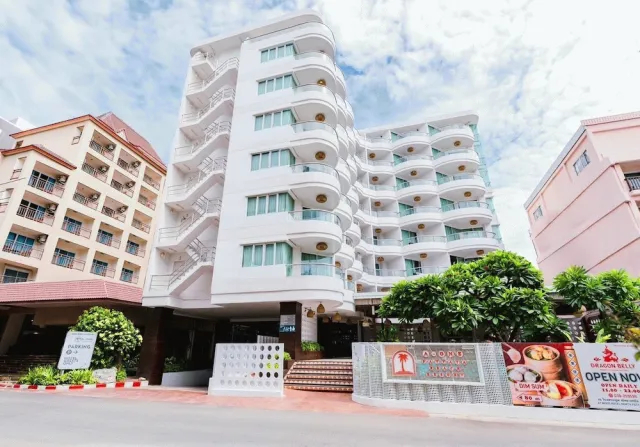 Bilder från hotellet A-One Pattaya Beach Resort - nummer 1 av 59