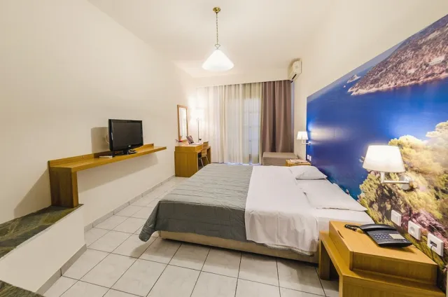Bilder från hotellet Hotel Nereides - nummer 1 av 59