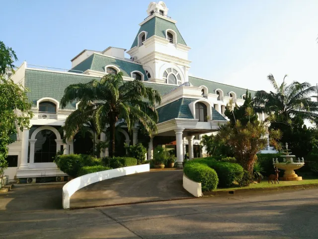 Bilder från hotellet Camelot Hotel Pattaya - nummer 1 av 79