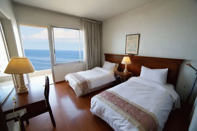Bilder från hotellet Holiday Home Suites - nummer 1 av 48