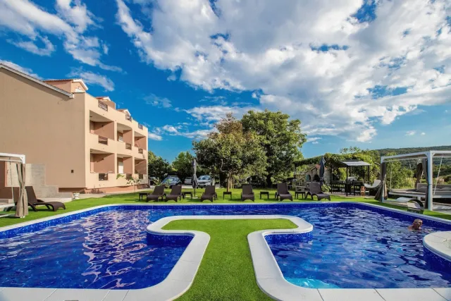 Bilder från hotellet Villa Subic - nummer 1 av 10