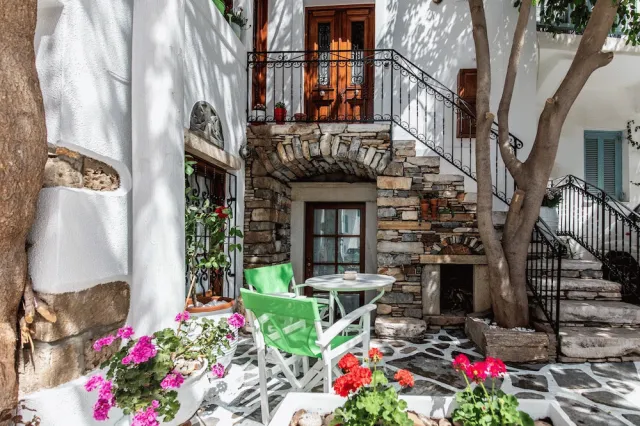 Bilder från hotellet Arco Naxos Luxury Apartments - nummer 1 av 61