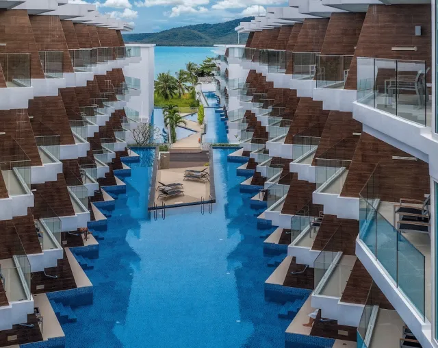 Bilder från hotellet The Beachfront Hotel Phuket - nummer 1 av 99