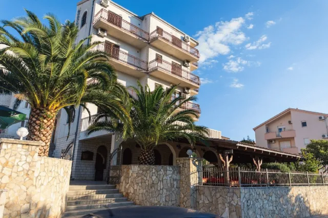 Bilder från hotellet Villa Katarina - nummer 1 av 36