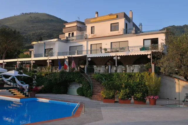 Bilder från hotellet Hotel Diecimare - nummer 1 av 37