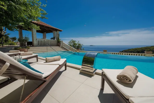 Bilder från hotellet Mediterranean Villa With Astonishing View Over the Adriatic sea and Private Pool - nummer 1 av 71