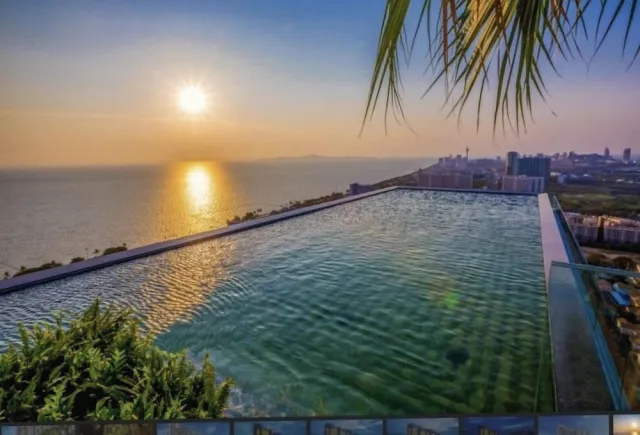 Bilder från hotellet The Riviera Jomtien with View - nummer 1 av 13