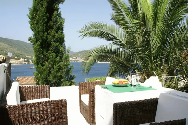 Bilder från hotellet Apartment in Vis With Terrace - nummer 1 av 40