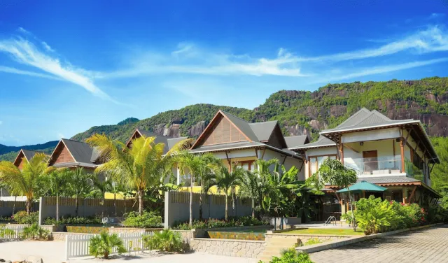 Bilder från hotellet JA Enchanted Waterfront Seychelles - nummer 1 av 27
