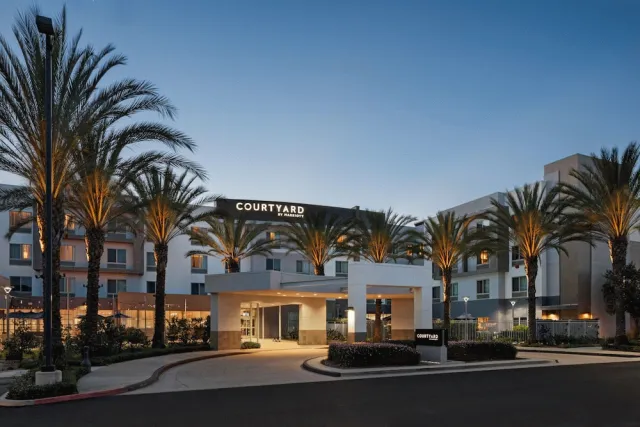 Bilder från hotellet Courtyard by Marriott Long Beach Airport - nummer 1 av 50