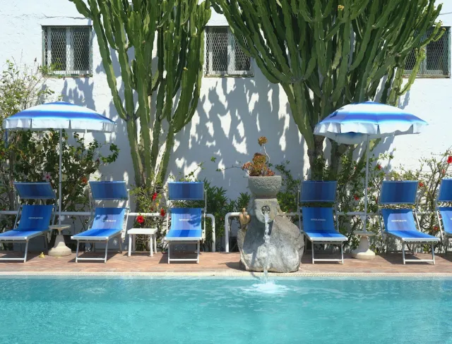 Bilder från hotellet Hotel Imperamare - nummer 1 av 61