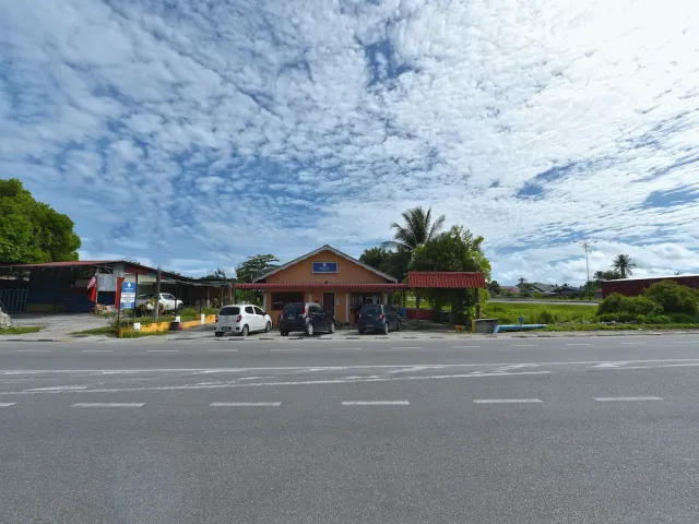 Bilder från hotellet OYO 90561 Awan Biru Motel - nummer 1 av 10