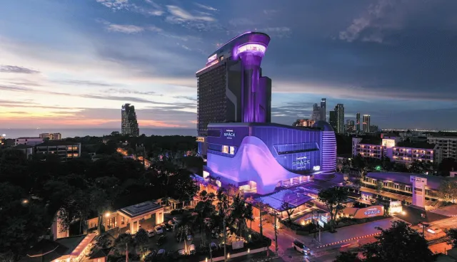 Bilder från hotellet Grande Centre Point Space Pattaya - nummer 1 av 89