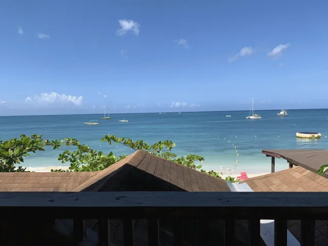 Bilder från hotellet Family Comfort In Jamaica - Enjoy 7 Miles Of White Sand Beach! Villa by RedAwning - nummer 1 av 25