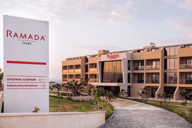 Bilder från hotellet Ramada By Wyndham Cesme - nummer 1 av 58
