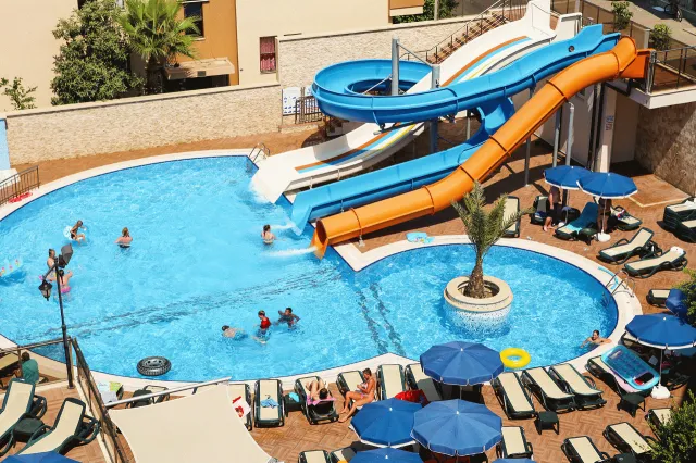 Bilder från hotellet Almera Park - nummer 1 av 26