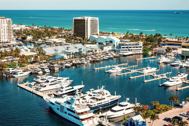 Bilder från hotellet Courtyard Fort Lauderdale Beach by Marriott - nummer 1 av 22